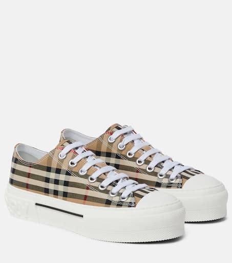 burberry shoes outlet online.